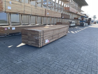 Ca. 55x Guyana Teak Beschoeiingsplanken, 20x200mm, lengte 9/350cm, 16/